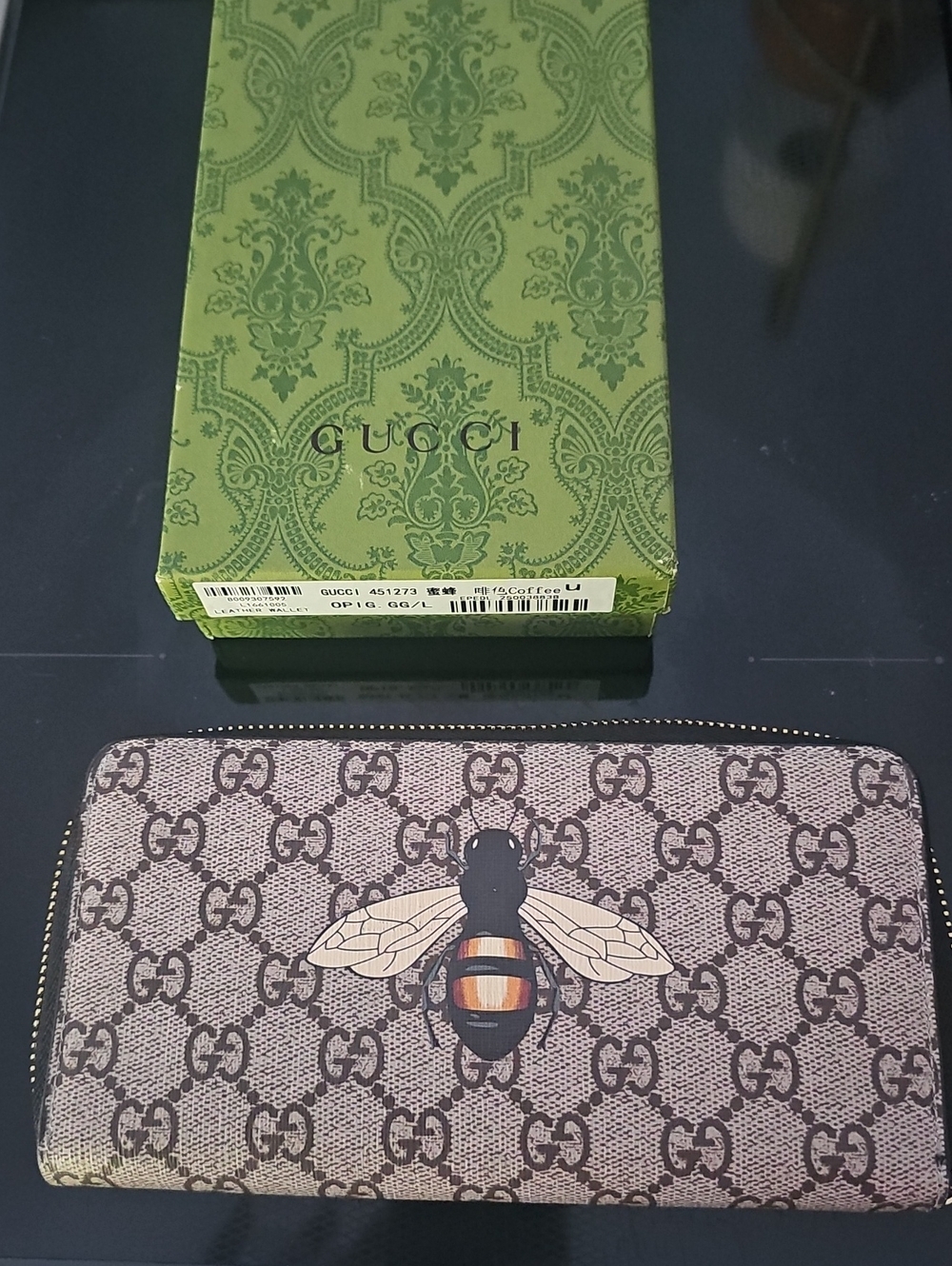 Gucci Beige Brown GG Supreme Zip Card Holder with Bee Motif